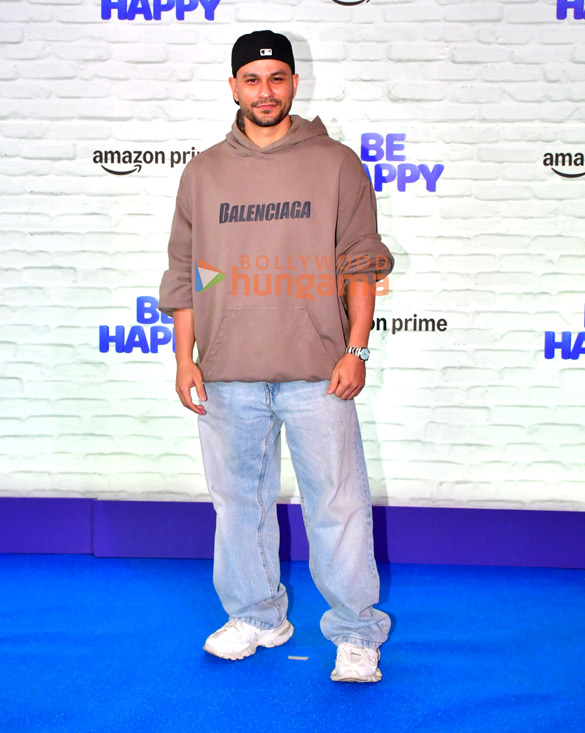 photos nora fatehi malaika arora and others grace the premiere of be happy 6