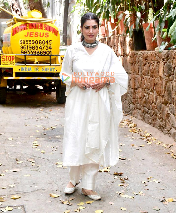 photos raveena tandon snapped at krome studio in bandra 1