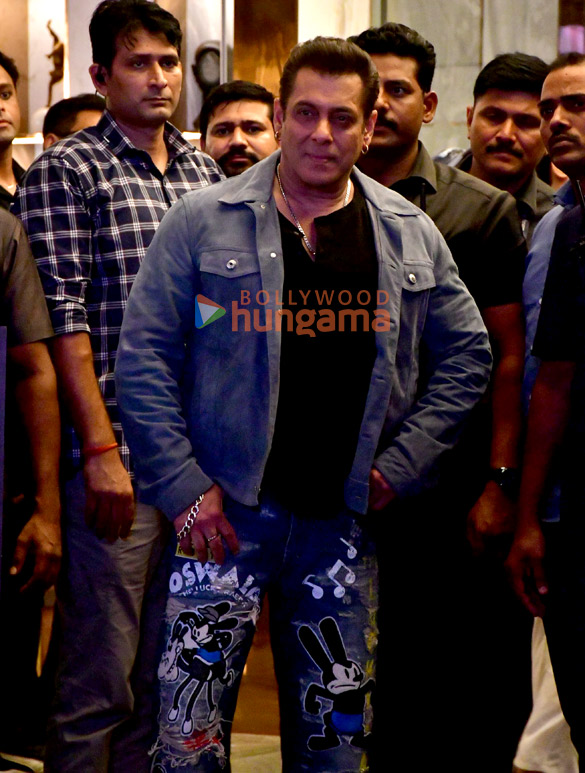 Photos: Celebs attend Salman Khan’s Eid party Photos: Celebs attend Salman Khan’s Eid party