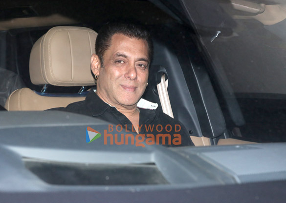 Photos: Salman Khan, Atul Agnihotri, Alvira Khan Agnihotri and A. R. Murugadoss snapped at Excel Entertainment’s office Photos: Salman Khan, Atul Agnihotri, Alvira Khan Agnihotri and A. R. Murugadoss snapped at Excel Entertainment’s office
