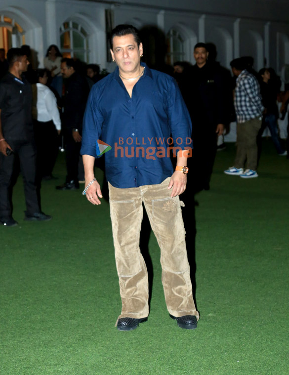 photos salman khan snapped promoting his film sikandar 6