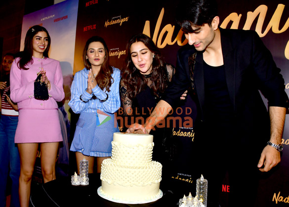 photos sara ali khan ibrahim ali khan janhvi kapoor rekha khushi kapoor suhana khan and others grace the premiere of nadaaniyan 7