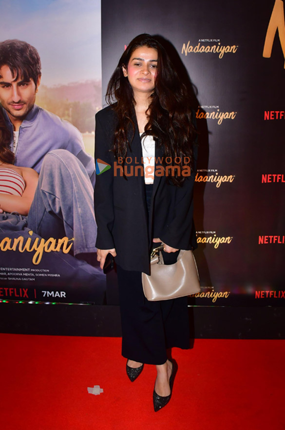 photos sara ali khan ibrahim ali khan rekha khushi kapoor and others grace the premiere of nadaaniyan 16