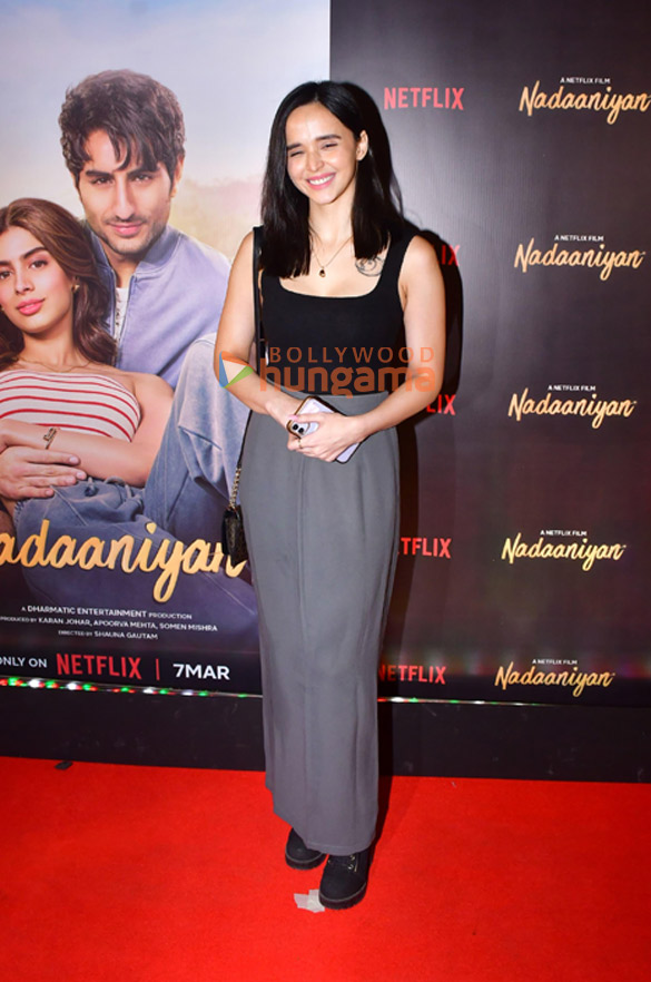 photos sara ali khan ibrahim ali khan rekha khushi kapoor and others grace the premiere of nadaaniyan 19