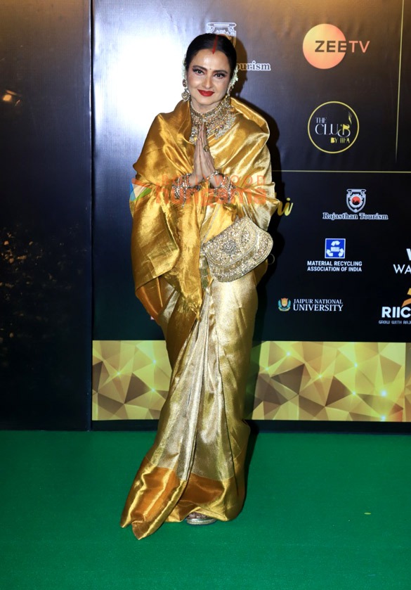 photos shah rukh khan katrina kaif kareena kapoor khan kriti sanon and others grace the red carpet on day 2 of the iifa awards 2025 2 3