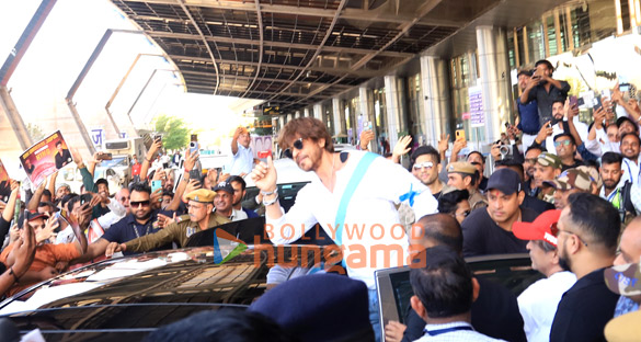 photos shah rukh khan snapped at jaipur airport for iifa 2025 4