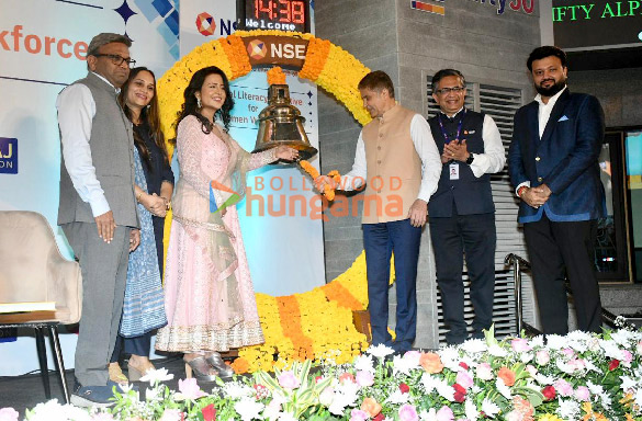 photos sharvari and amruta fadnavis attend the launch of financial literacy initiative for women workforce 4