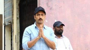 Photos: Vicky Kaushal, Ayan Mukerji others snapped at Deb Mukherjee’s prayer meet