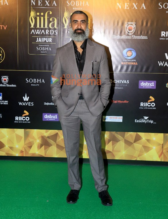 photos vijay varma aparshakti khurana abhishek banerjee and others grace the green carpet of iifa awards 2025 21