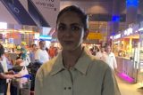 Rakul Preet Singh having a quick chitchat with the paps