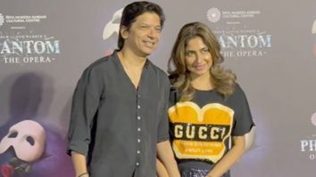 What a lovely pair this is! Shaan poses with wife Radhika Mukherjee