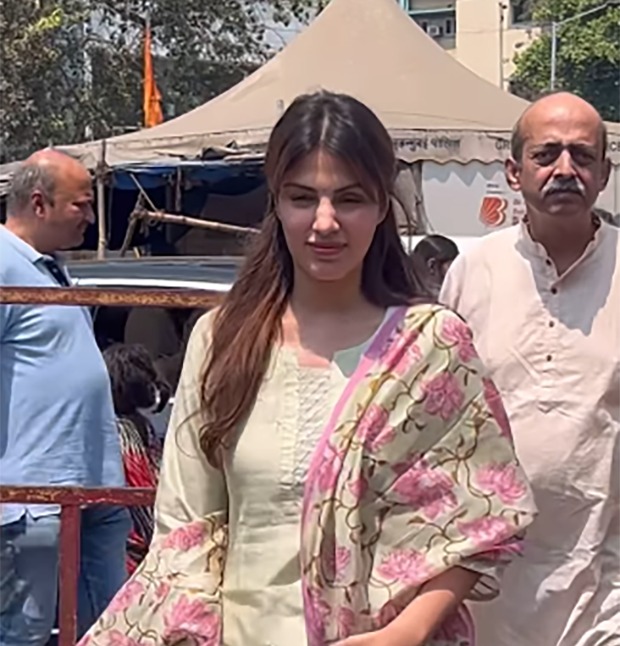 Rhea Chakraborty at Siddhivinayak temple post CBI verdict