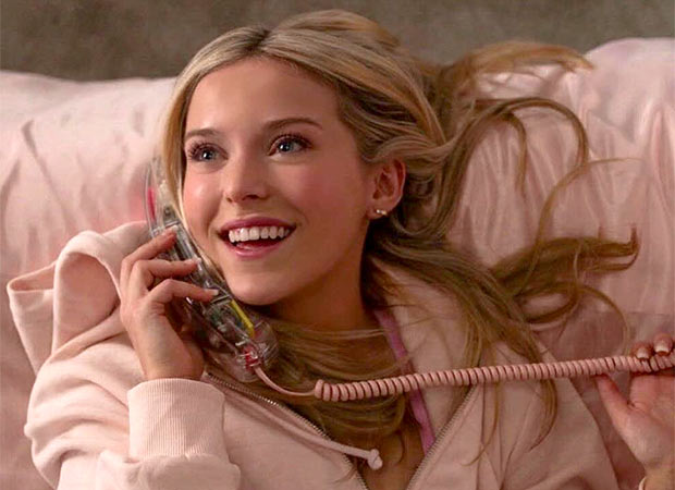 Reese Witherspoon unveils first look at young Elle in Legally Blonde prequel