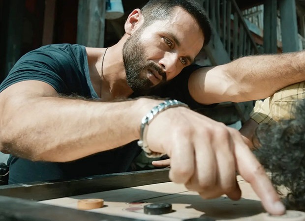 पाकिस्तान, बहरीन, बांग्लादेश, कतर, और बहुत कुछ सहित नेटफ्लिक्स पर 20+ देशों में शाहिद कपूर स्टारर देवता का रुझान!