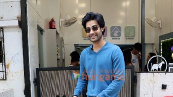 Photos: Aaman Devgan snapped with his dog in Versova