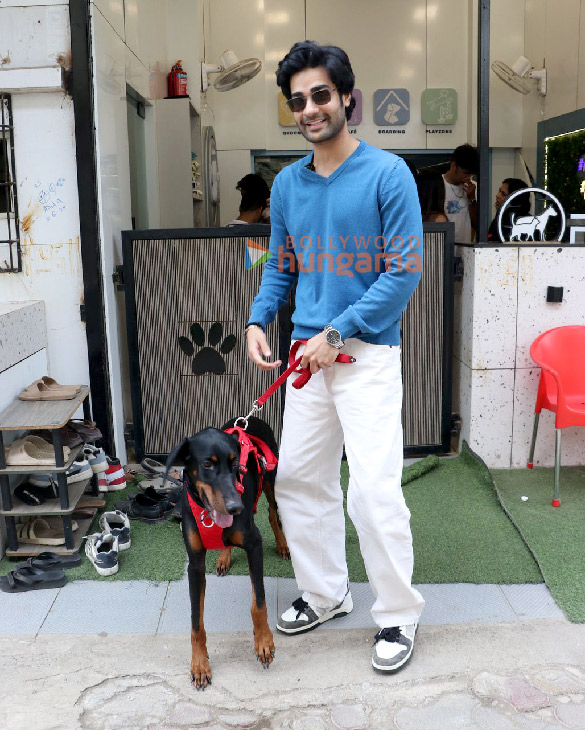 Photos: Aaman Devgan snapped with his dog in Versova Photos: Aaman Devgan snapped with his dog in Versova