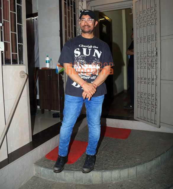 photos aamir khan snapped at dubbing studio in bandra 2