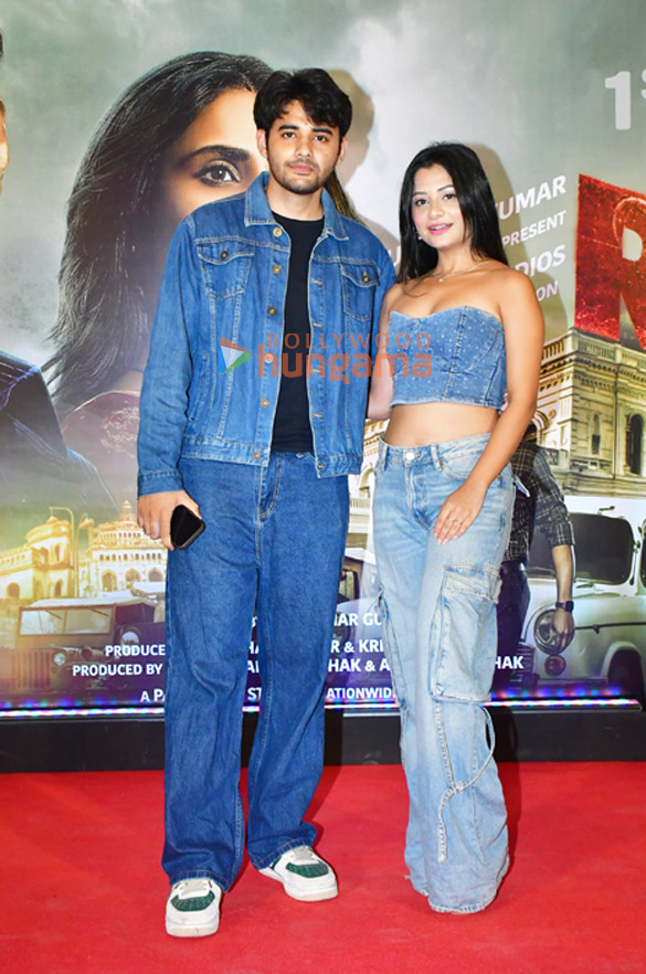 photos ajay devgn vaani kapoor raashii khanna and others grace the premiere of raid 2 1142 7