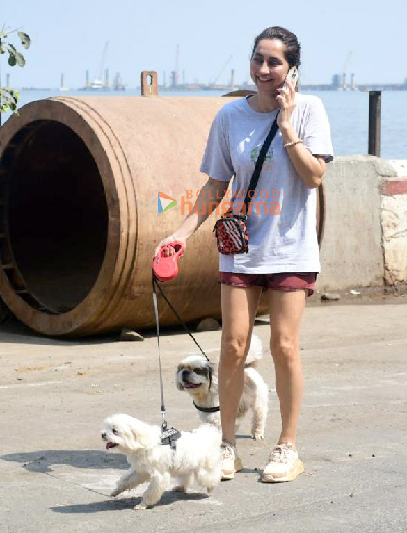 photos anusha dandekar snapped in bandra 2 2
