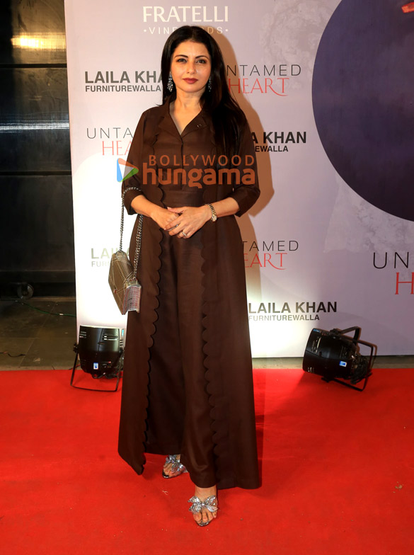 photos kajol alaya f raveena tandon and others attend laila khan furniturewallas art exhibition untamed heart 11