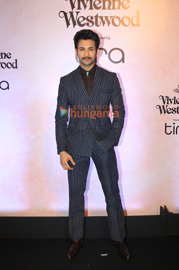 photos kareena kapoor khan janhvi kapoor aditya roy kapur and others grace the vivienne westwoods fashion showcase event 24