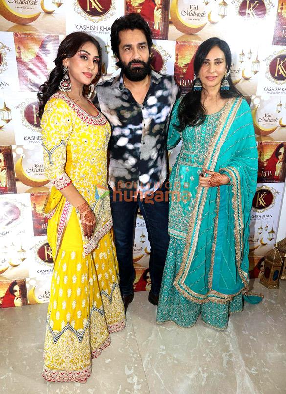 photos kashish khan hosts eid celebration and success party of her film riwaj 1
