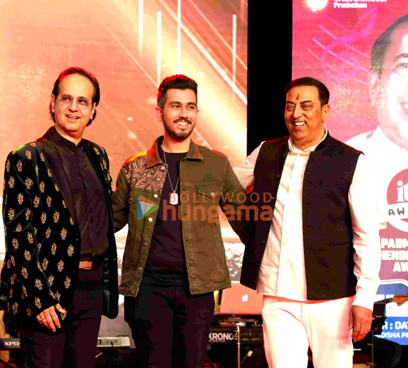 photos mahesh manjrekar anup jalota divyanka tripathi and others grace itfs awards 2025 12