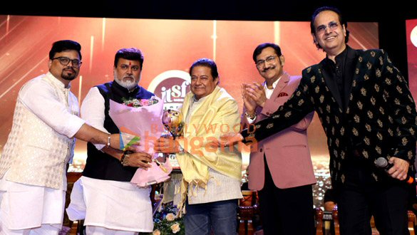 photos mahesh manjrekar anup jalota divyanka tripathi and others grace itfs awards 2025 2