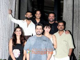 Photos: Mouni Roy, Palak Tiwari, Sunny Singh Nijjar, Beyounick and Aasif Khan snapped in Juhu
