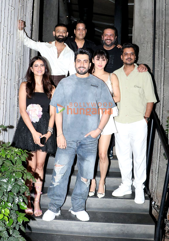 Photos: Mouni Roy, Palak Tiwari, Sunny Singh Nijjar, Beyounick and Aasif Khan snapped in Juhu