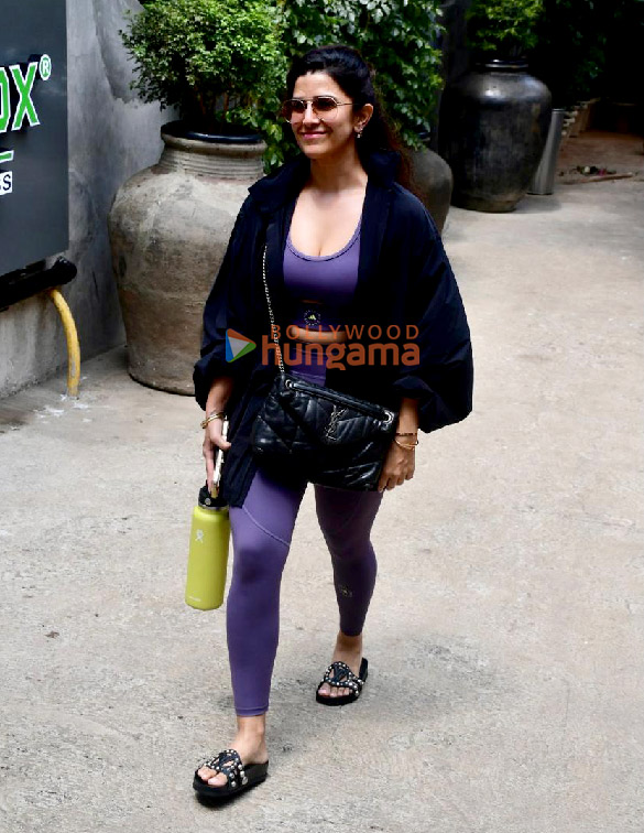 photos nimrat kaur snapped outside a gym in bandra 3