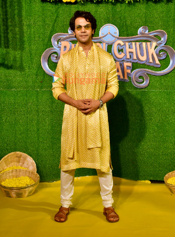 photos rajkummar rao wamiqa gabbi and others grace the trailer launch of bhool chuk maaf 7