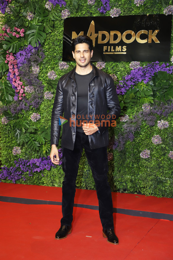 photos shraddha kapoor vicky kaushal kriti sanon tiger shroff and others attend the grand celebration of maddock films remarkab 11 2