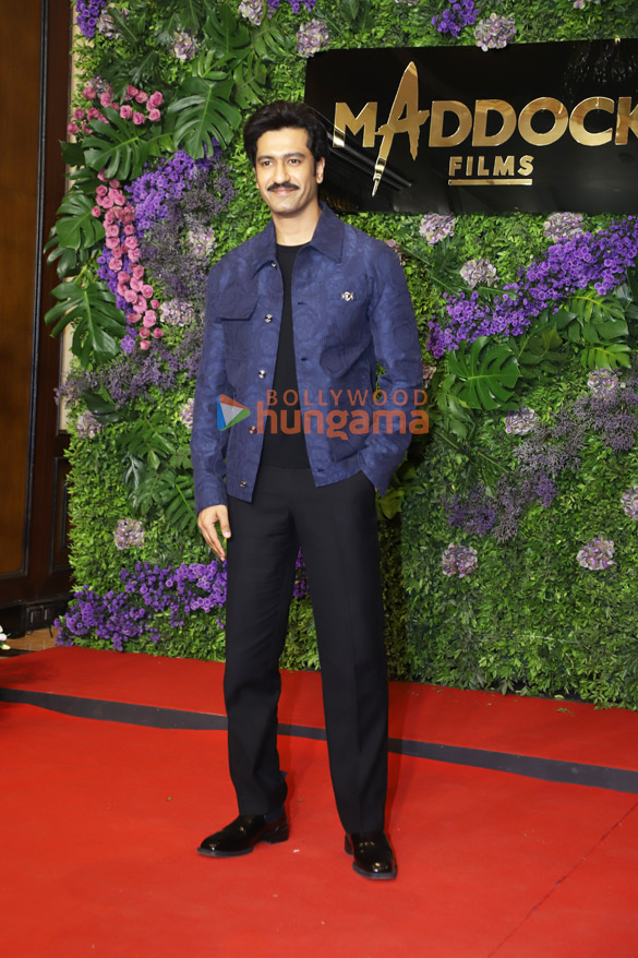 photos shraddha kapoor vicky kaushal kriti sanon tiger shroff and others attend the grand celebration of maddock films remarkab 4 2