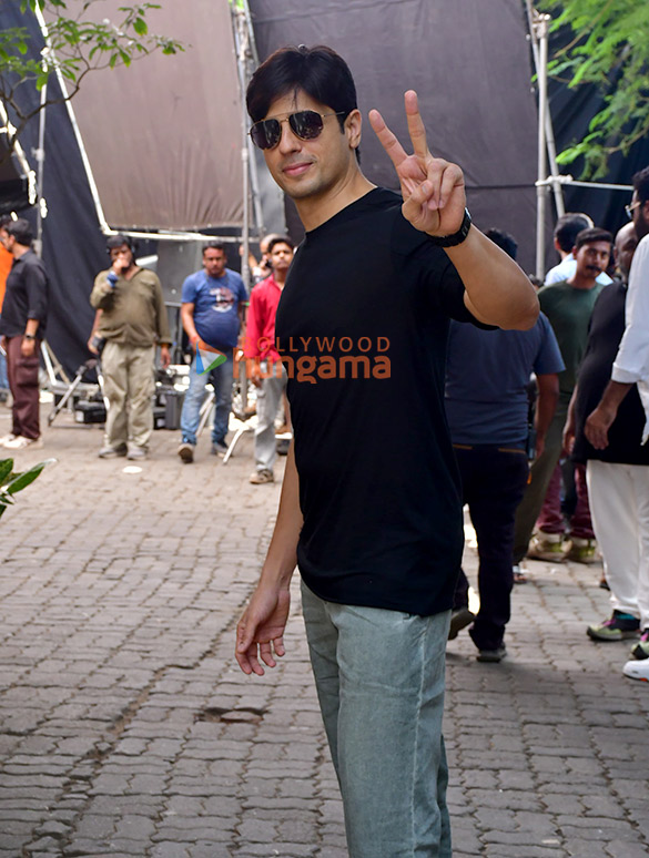 photos sidharth malhotra snapped during a shoot in saki naka 3