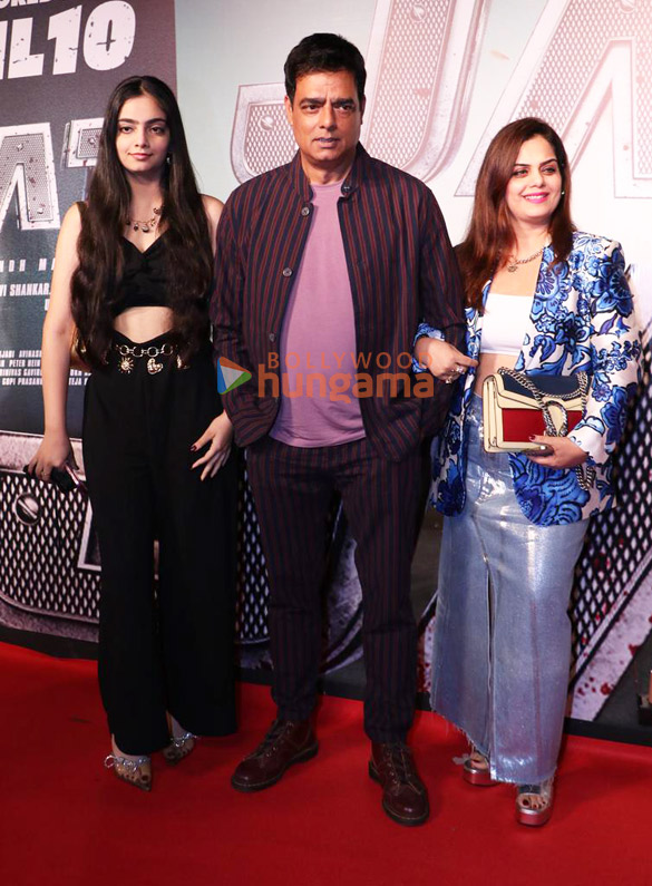 photos sunny deol randeep hooda and others grace the premiere of jaat 10399 5