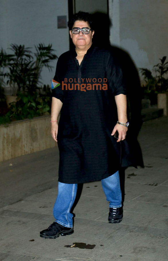 photos varun dhawan farah khan sussanne khan and others snapped at huma qureshis housewarming and eid party 10