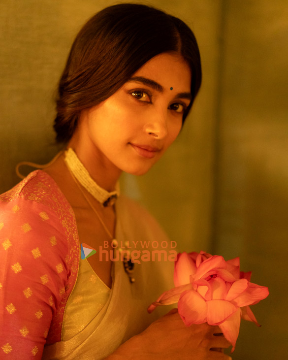 pooja hegde 6 60