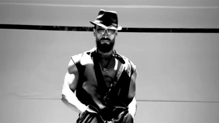 Tiger Shroff moves like Michael Jackson