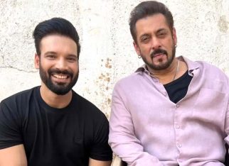 Vikaas Verma opens up about Salman Khan’s fitness routine during Sikandar; says, “He’d cycle to the set, cycle back, work out at the gym, and then stand the whole day” Vikaas Verma opens up about Salman Khan’s fitness routine during Sikandar; says, “He’d cycle to the set, cycle back, work out at the gym, and then stand the whole day”