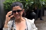 Cheerful as always! Nimrat Kaur smiles for paps as she gets clicked