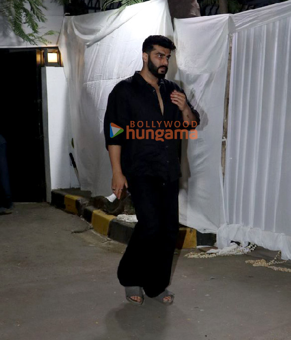 photos aamir khan arjun kapoor and others snapped at anil kapoors late mother nirmala kapoors house 2