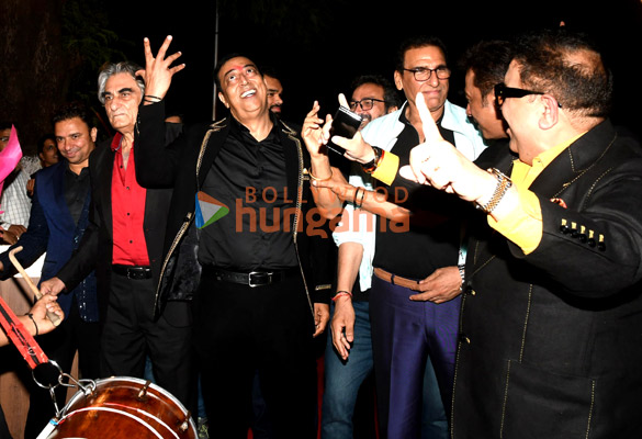 photos celebs grace vindu dara singhs birthday bash 3