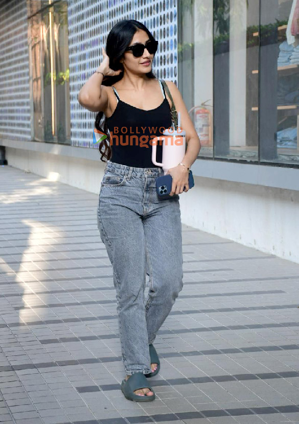 Photos: Dhanashree Verma snapped in Santacruz Photos: Dhanashree Verma snapped in Santacruz