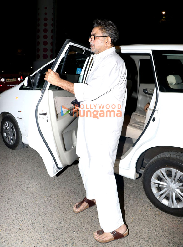 photos harsh varrdhan kapoor padmini kolhapure and baba azmi snapped at boney kapoors house 4