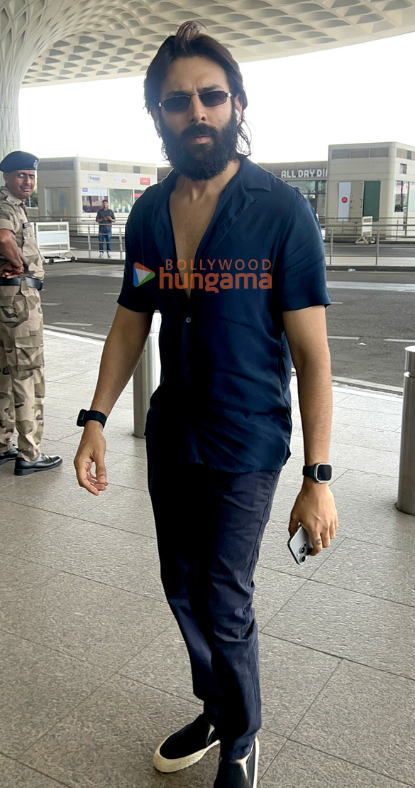 Photos: Kartik Aaryan, Disha Patani, Samantha Ruth Prabhu and others snapped at the airport Photos: Kartik Aaryan, Disha Patani, Samantha Ruth Prabhu and others snapped at the airport
