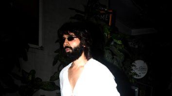 Photos: Kartik Aaryan snapped at Krome Studio in Bandra