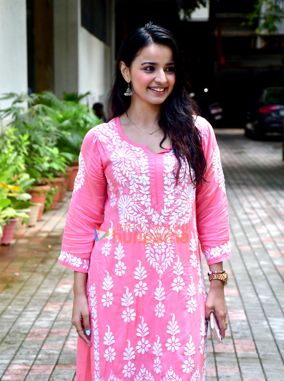 photos mahima makwana snapped in andheri 2
