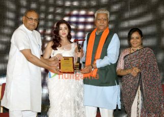 Photos: Nyra Banerjee, Anu Agarwal and others honoured at the 17th Newsmakers Achievers Awards