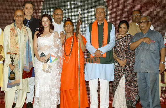 photos nyra banerjee anu agarwal and others honoured at the 17th newsmakers achievers awards 3